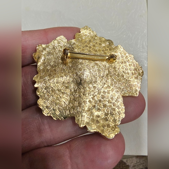 Vintage Enamel Purple Flower Brooch Pin - Picture 5 of 6